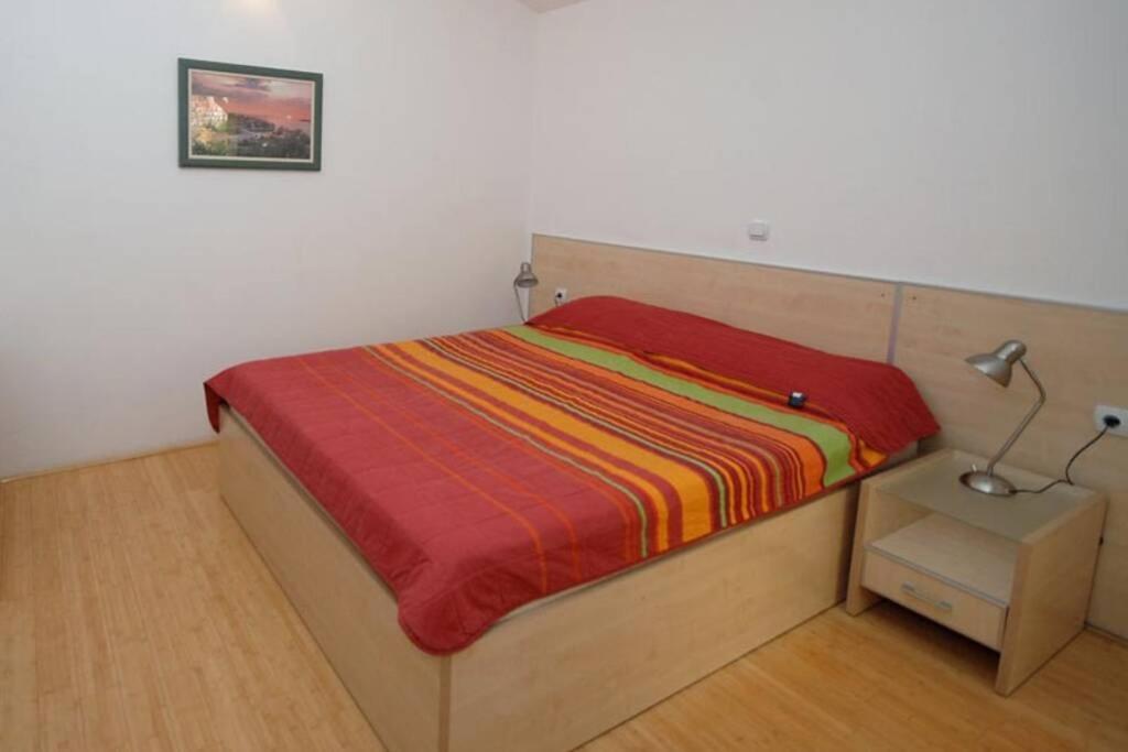 Bmv Room For 2-3 Persons Sveti Stefan Exterior photo