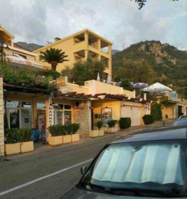 Bmv Room For 2-3 Persons Sveti Stefan Exterior photo